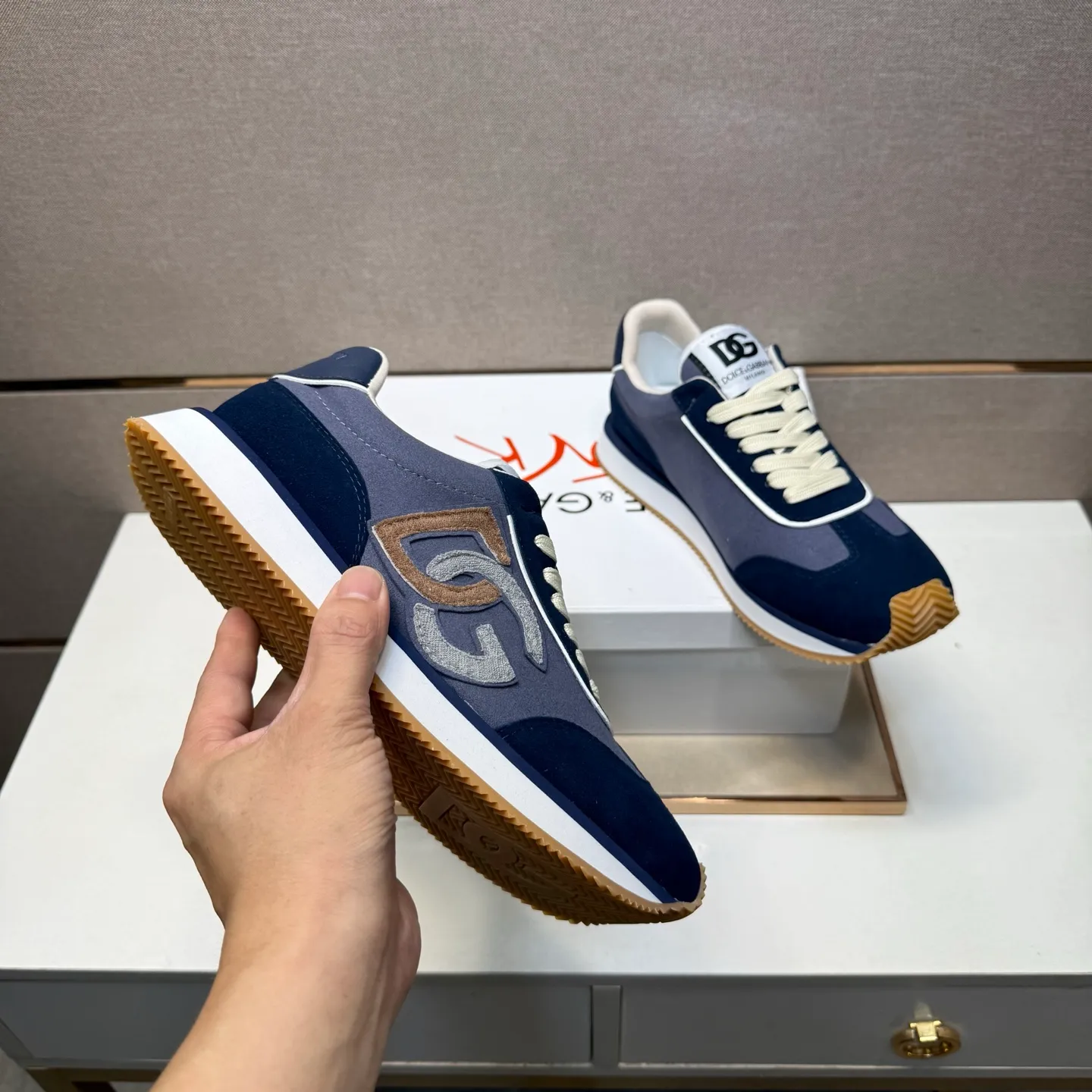 ⬛️Men's shoes💰p462 【DG～】Couple casual shoes 2025z cabinet sales simultaneously 🔶Size: 36-44#️⃣ 🔷1 color🔜The upper is made of multi-material splicing ➕Genuine leather lining, comfortable and breathable, sole: original comfortable and wear-resistant outsole, ⚠️real thing📱photographed🎬real thing is better📢📢📢